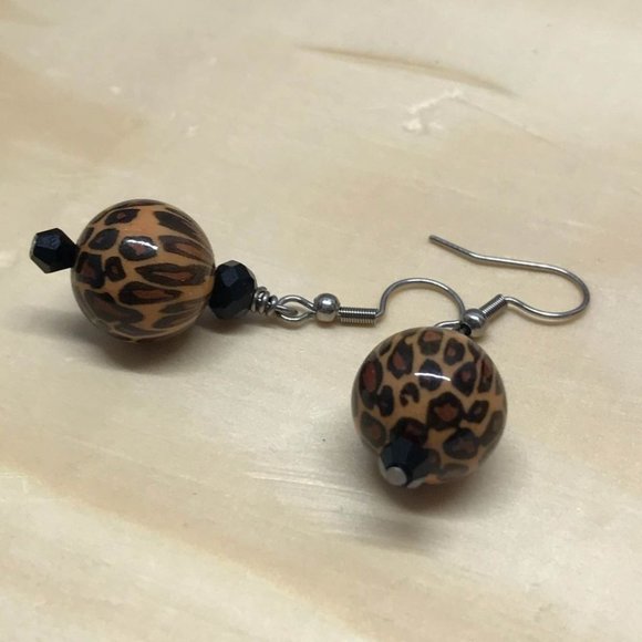 Animal Print Light Weight Dangle Earrings Stainles - Picture 5 of 8
